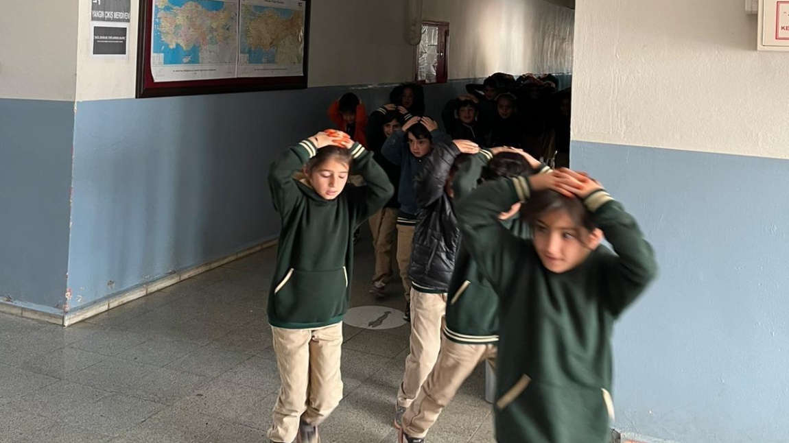OKULUMUZDA DEPREM TATBİKATI YAPILDI